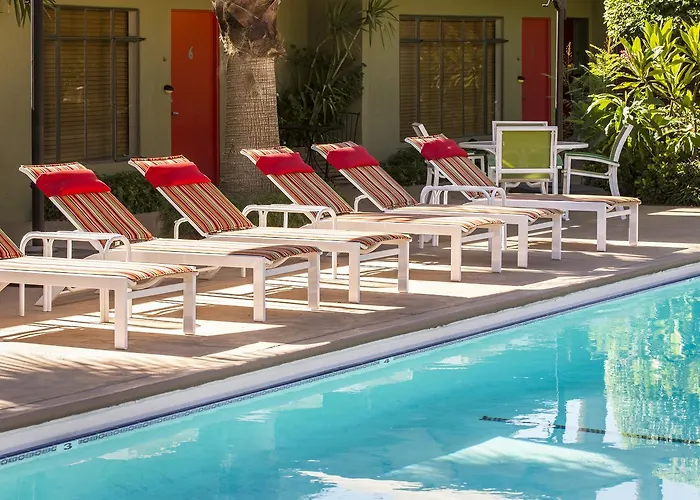 Desert Riviera Hotel