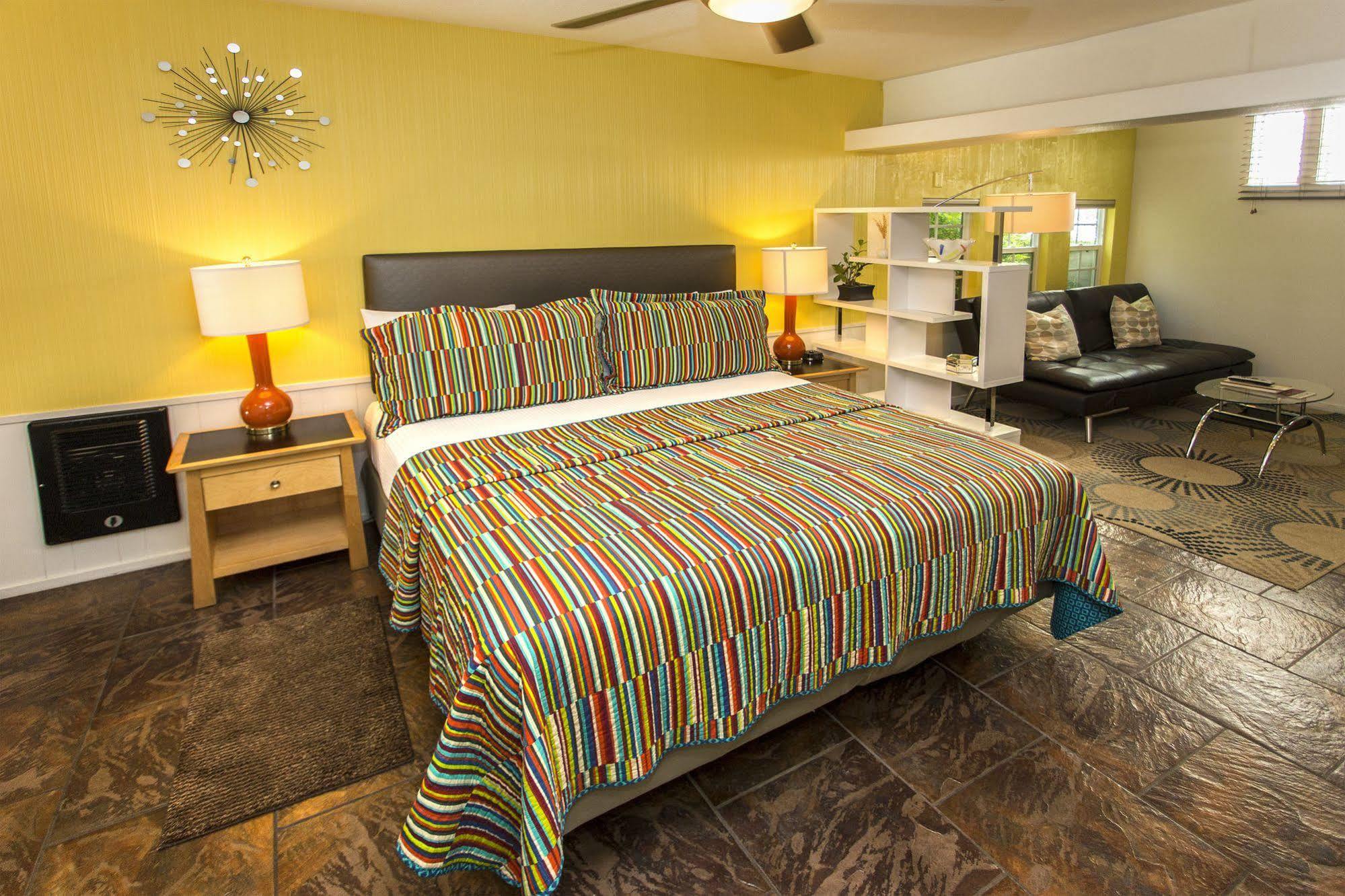 Desert Riviera 3*